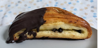 「ローソン バター香るパンスイス チョコ＆カスタード」のクチコミ画像 by ゆるりむさん