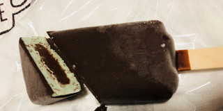 「セブンプレミアム チョコチップミントバー 袋1本」のクチコミ画像 by シナもンさん