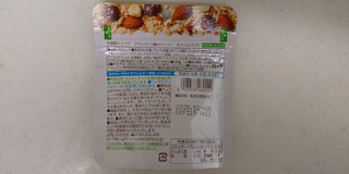 「ロッテ 乳酸菌ショコラ グラノラ 3種のナッツ 袋34g」のクチコミ画像 by レビュアーさん