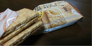 「アサヒ クリーム玄米ブラン ごま＆塩バター 袋2枚×2」のクチコミ画像 by みほなさん