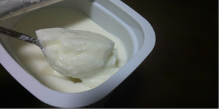 「毎日牛乳 毎日 酪農ヨーグルト 低脂肪 カップ400g」のクチコミ画像 by みほなさん
