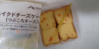 「ローソン MACHI cafe’ ベイクドチーズケーキ つぶころチーズ入り」のクチコミ画像 by レビュアーさん