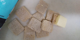 「雪印メグミルク チーズのための 玄米クラッカー 袋15g」のクチコミ画像 by レビュアーさん