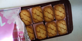「ブルボン ブランチュール ミニチョコレート さくら風味 箱12個」のクチコミ画像 by レビュアーさん