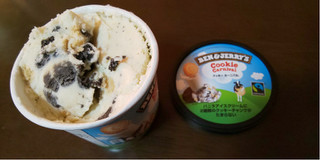 「BEN＆JERRY’S ミニカップ アイスクリーム クッキーカーニバル カップ120ml」のクチコミ画像 by みほなさん