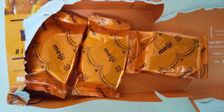 「明治 リッチ キャラメルチョコサンド 箱2枚×3」のクチコミ画像 by レビュアーさん