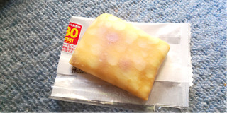 「セブン-イレブン もっちりクレープ ブルーベリーレアチーズ」のクチコミ画像 by taaさん
