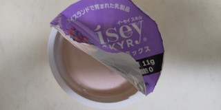 「日本ルナ Isey SKYR ベリーミックス カップ110g」のクチコミ画像 by レビュアーさん