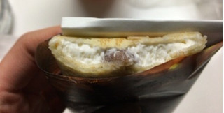 「モンテール 小さな洋菓子店 手巻きクレープ イタリアマロン 袋1個」のクチコミ画像 by レビュアーさん