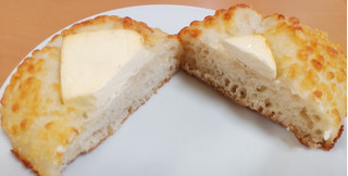 「ハートブレッドアンティーク そのまんまクリームチーズフランス」のクチコミ画像 by はるなつひさん
