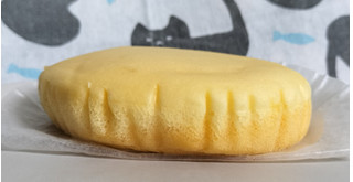 「ファミリーマート ファミマルBakery なめらかWチーズ蒸しケーキ」のクチコミ画像 by ゆるりむさん