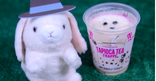 「ファミリーマート FAMIMA CAFE ミルクティーフラッペ ブラックタピオカ入り」のクチコミ画像 by うさたん ちゃんねるさん