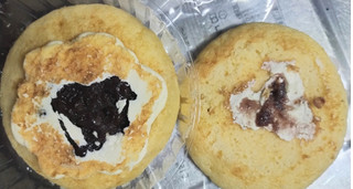 「シャトレーゼ 北海道バターと自家炊き餡のパンケーキ 1個」のクチコミ画像 by たくすけさん