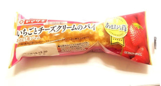 「ヤマザキ いちごとチーズクリームのパイ あまおう苺ジャム 袋1個」のクチコミ画像 by いちごみるうさん