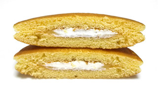 「Pasco 特濃ミルクのカスタード＆ホイップパンケーキ 袋2個」のクチコミ画像 by つなさん