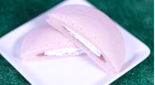 「セブンプレミアム もちっと食感 桜香るパンケーキ」のクチコミ画像 by うさたん ちゃんねるさん