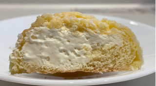 「八天堂 冷やして食べるくりーむメロンパン ミルクカスタード」のクチコミ画像 by パン太郎さん