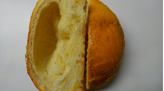 「ローソン 塩バターメロンパン ザクザク食感」のクチコミ画像 by レビュアーさん