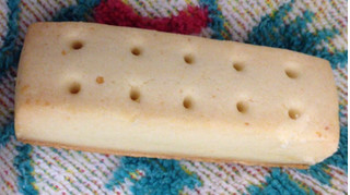 「大塚製薬 カロリーメイトブロック チーズ味 箱80g」のクチコミ画像 by レビュアーさん