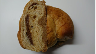 「神戸屋 塩キャラメルクッキーパン 袋1個」のクチコミ画像 by レビュアーさん