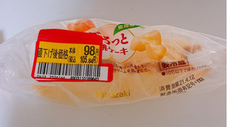 「ヤマザキ ごろっと白桃ケーキ 袋1個」のクチコミ画像 by ぺりちゃんさん