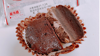 「ヤマザキ 濃厚ショコラ蒸しケーキのとろけるぷりん 袋1個」のクチコミ画像 by ぺりちゃんさん