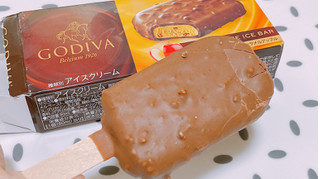 「ローソン GODIVA ミルクチョコレートキャラメルアップルバー 箱80ml」のクチコミ画像 by ぺりちゃんさん