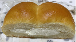 「セブン-イレブン 北海道牛乳仕込みの牛乳パン」のクチコミ画像 by ぺりちゃんさん