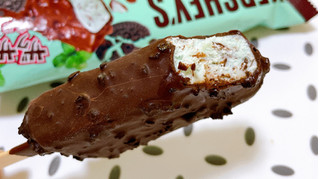 「HERSHEY’S チョコレートアイスバー チョコミント 袋90ml」のクチコミ画像 by ぺりちゃんさん