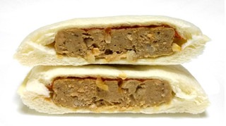 「ヤマザキ ランチパック 肉厚ハンバーグとポテトサラダ」のクチコミ画像 by つなさん