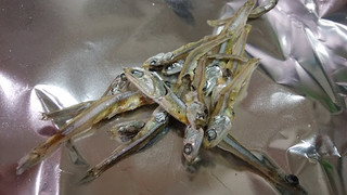 「土佐屋商店 たべるヘルシー小魚 塩無添加 袋50g」のクチコミ画像 by ふじつぼだんきさん