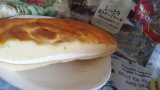 「ヤマザキ しっとり焼きチーズケーキ 3種類の北海道チーズ 袋1個」のクチコミ画像 by おくのママさん