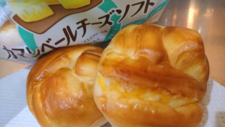 「ヤマザキ カマンベールチーズソフト 袋4個」のクチコミ画像 by ピノ吉さん