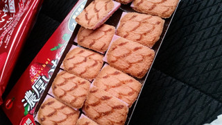 「ブルボン ブランチュールミニDX 濃厚いちごチョコレート 箱12個」のクチコミ画像 by レビュアーさん