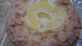 「ローソン スコーレブロー カスタードクリームパン」のクチコミ画像 by ふじつぼだんきさん
