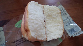 「D‐plus 天然酵母パン 北海道クリーム 袋1個」のクチコミ画像 by ふじつぼだんきさん
