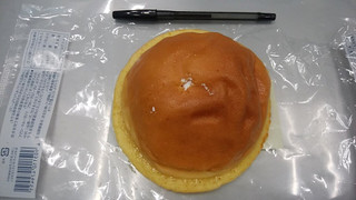 「セブンプレミアム ホイップクリームブールパン 袋1個」のクチコミ画像 by ふじつぼだんきさん