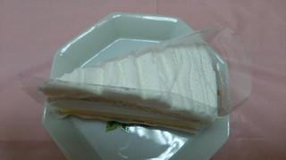 「ローソン Uchi Cafe’ SWEETS ダブルチーズケーキ」のクチコミ画像 by 紫の上さん