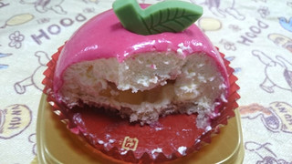 「セブン-イレブン カスタードホイップとリンゴのケーキ」のクチコミ画像 by banさん
