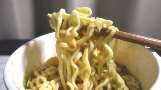 「明星 ぶぶか 超にんにく豚骨しょうゆらーめん カップ103g」のクチコミ画像 by 猫軍曹さん