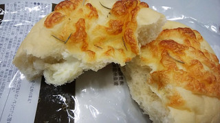 「ローソン モッツァレラチーズのフォカッチャ」のクチコミ画像 by ふじつぼだんきさん