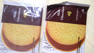 「前田製菓 チョコレートサンドビスケット リサーチ 袋1枚」のクチコミ画像 by レビュアーさん