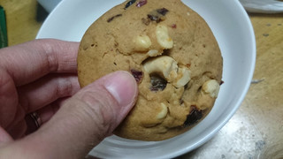 「ブルボン マザーベイク フルーツ＆カシューナッツクッキー 袋1個」のクチコミ画像 by banさん