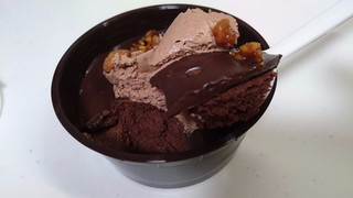 「プレミアムセレクト 小さなプレミアムベルギーチョコケーキ」のクチコミ画像 by ゆっち0606さん