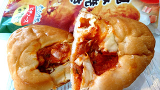 「ヤマザキ 包み焼きピザパン 袋1個」のクチコミ画像 by ピノ吉さん