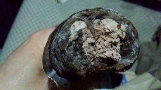 「ローソン クッキーデニッシュコロネ 削りチョコ入りチョコホイップ」のクチコミ画像 by レビュアーさん