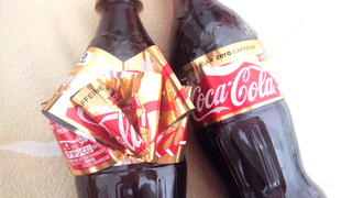 「コカ・コーラ コカ・コーラ ゼロカフェイン リボンボトル ペット500ml」のクチコミ画像 by レビュアーさん