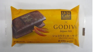 「ローソン Uchi Cafe’ SWEETS×GODIVA ショコラクッキーサンド」のクチコミ画像 by キックンさん