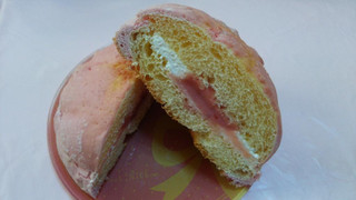 「ローソン いちごのメロンパン いちごクリーム＆ホイップ」のクチコミ画像 by 紫の上さん