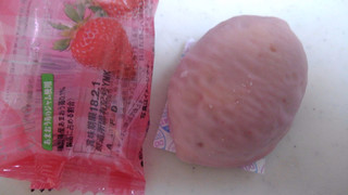 「ヤマザキ ストロベリーケーキ あまおう苺のジャム使用 袋1個」のクチコミ画像 by レビュアーさん